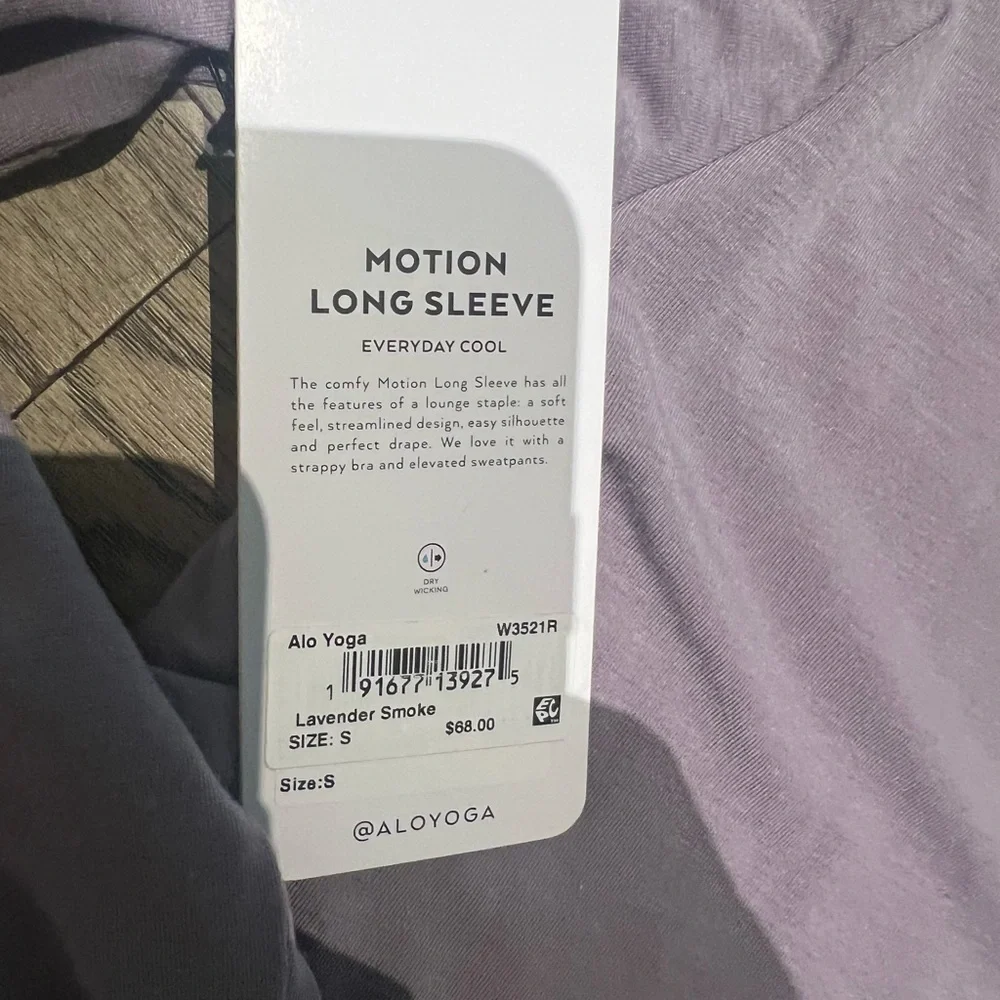 Alo Yoga Motion Long Sleeve Top ( lavender smoke) - Picture 6 of 7